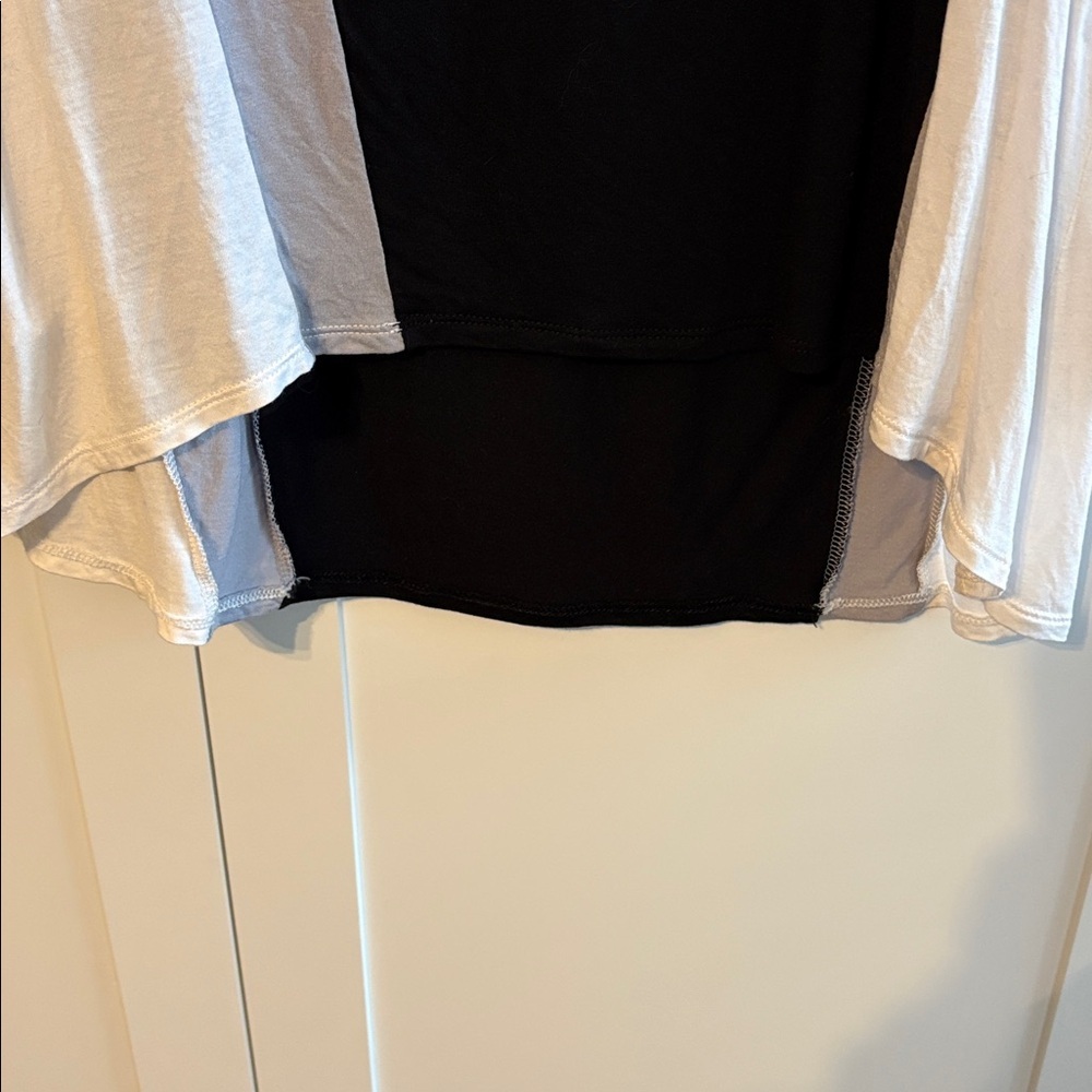 BCBG Modal long sleeve flowy top - Picture 4 of 8